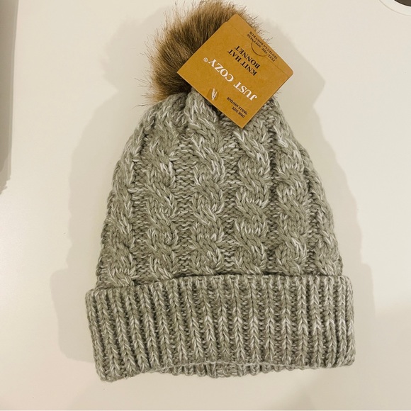 Just Cozy Lined Pom Pom Wool Winter Hat - Picture 3 of 11